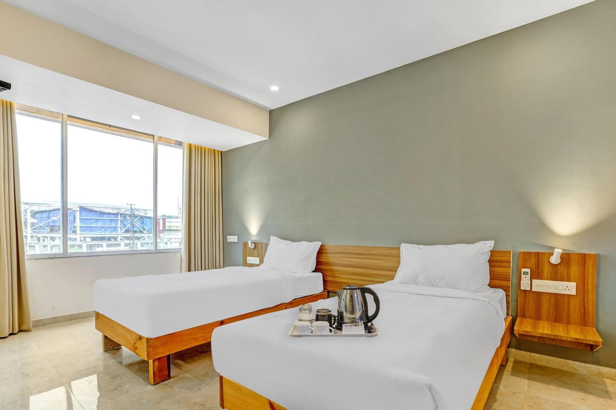 Townhouse Somani Hotel Apta Buitenkant foto