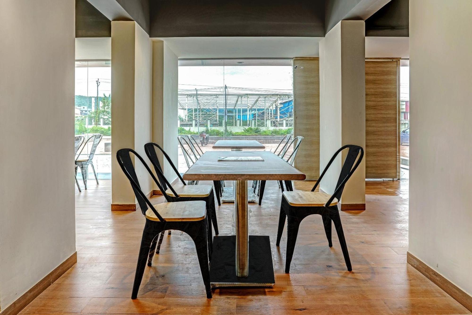 Townhouse Somani Hotel Apta Buitenkant foto